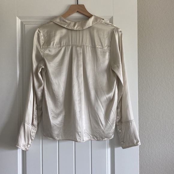 Banana Republic 100% Silk Blouse - Picture 9 of 13